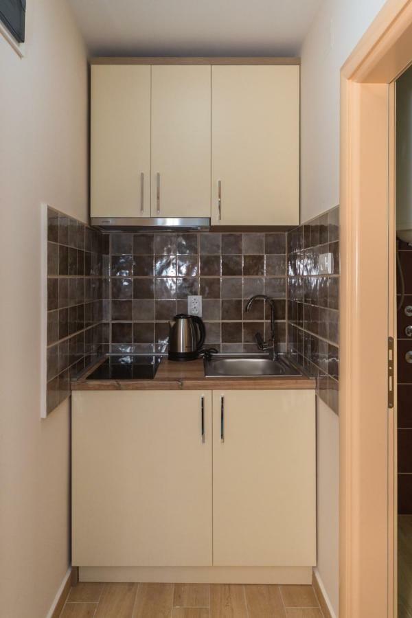 Apartmani Tref Petrovac エクステリア 写真