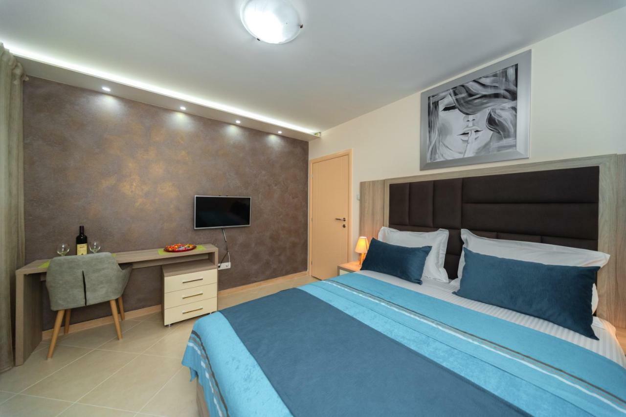 Apartmani Tref Petrovac エクステリア 写真