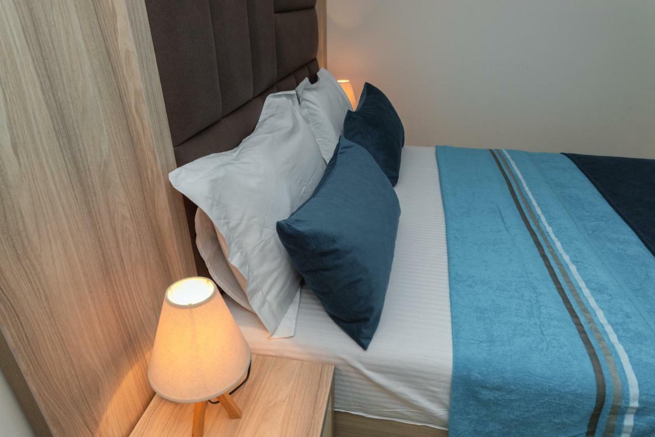 Apartmani Tref Petrovac エクステリア 写真